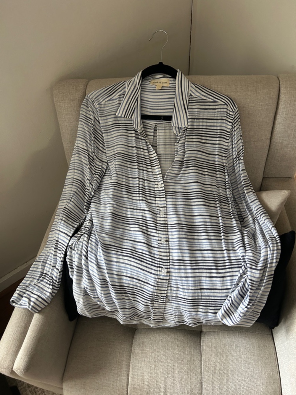 cloth & stone White and Blue Striped Button-Down Shirt